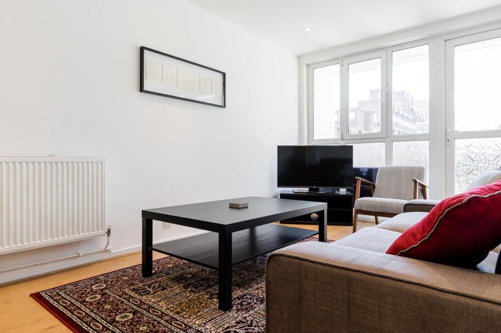 Cosy 4 Bed In London- Sleeps 8 * Londra